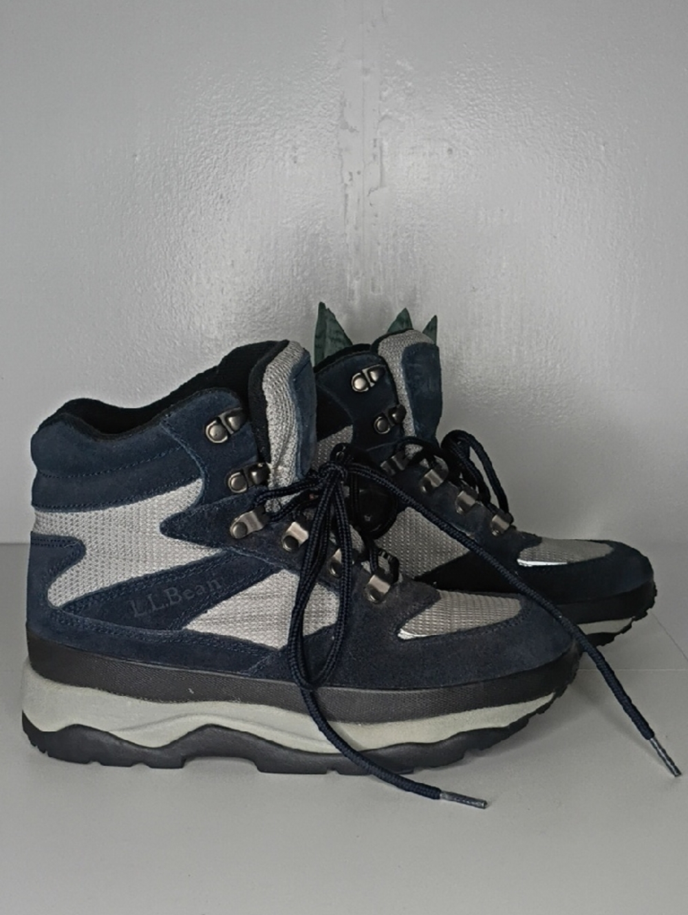 L.L. Bean Navy and Light Gray Suede-Textile Hiking Boots womens size 7